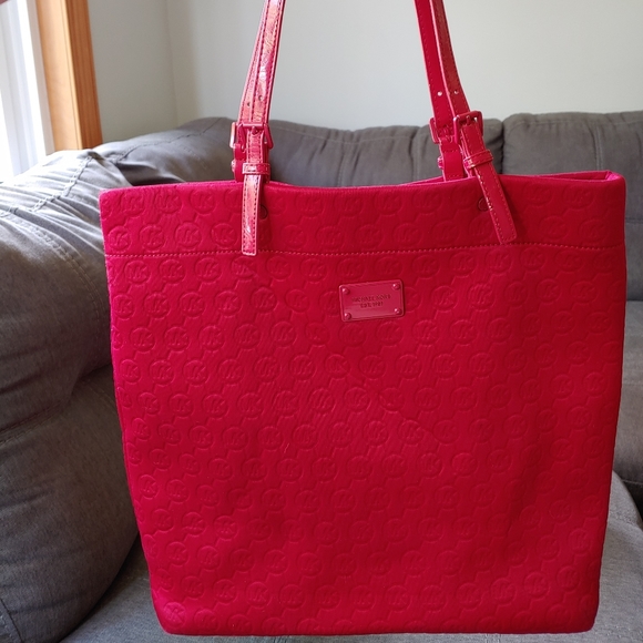 Michael Kors Jet Set Tote style #38S6CTTT3V